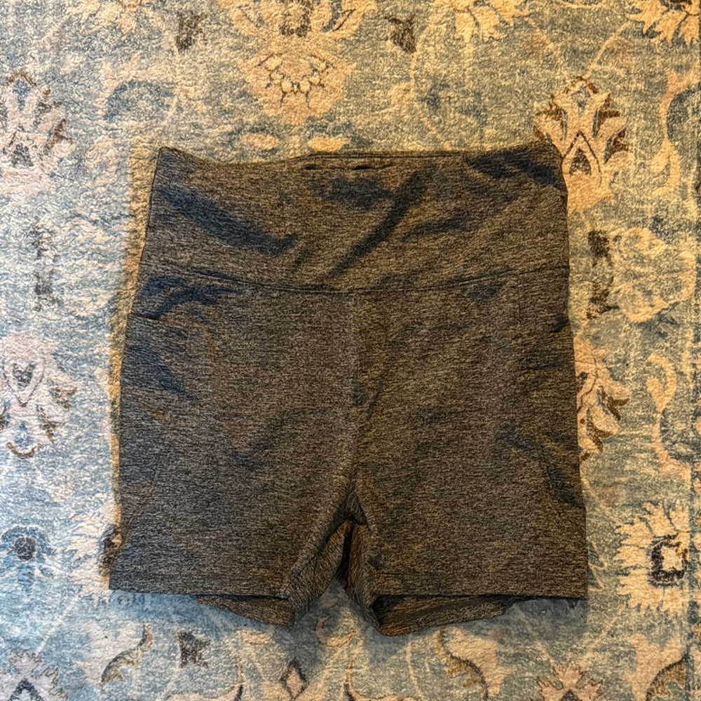Gray Bike Shorts with Wide Waistband and Stretchy Fabric